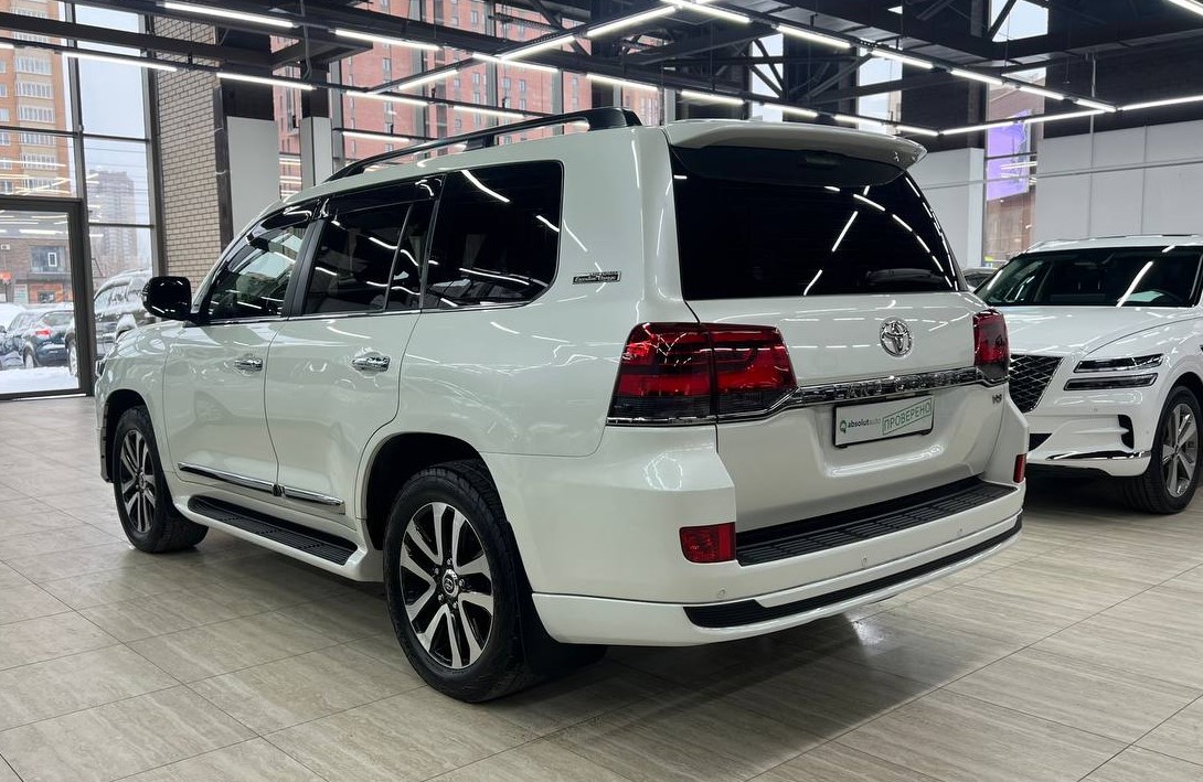 Toyota Land Cruiser