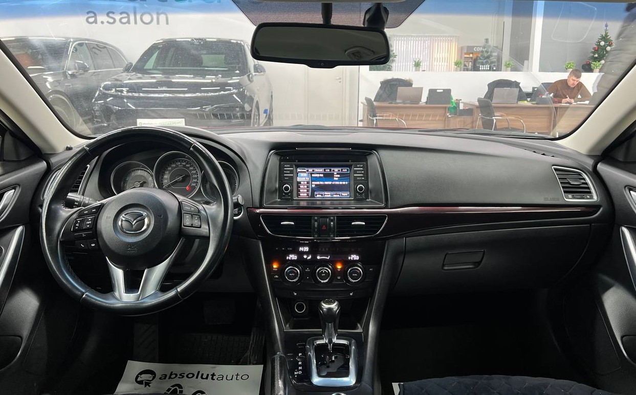 Mazda 6