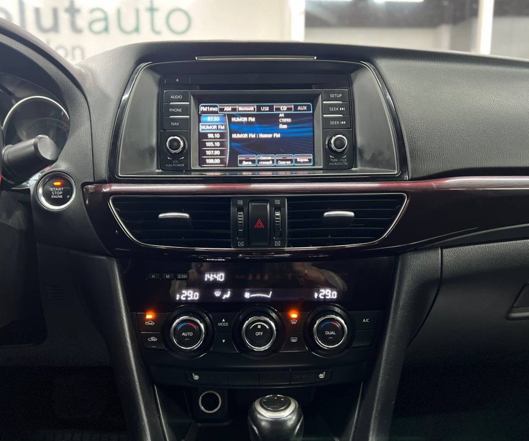 Mazda 6