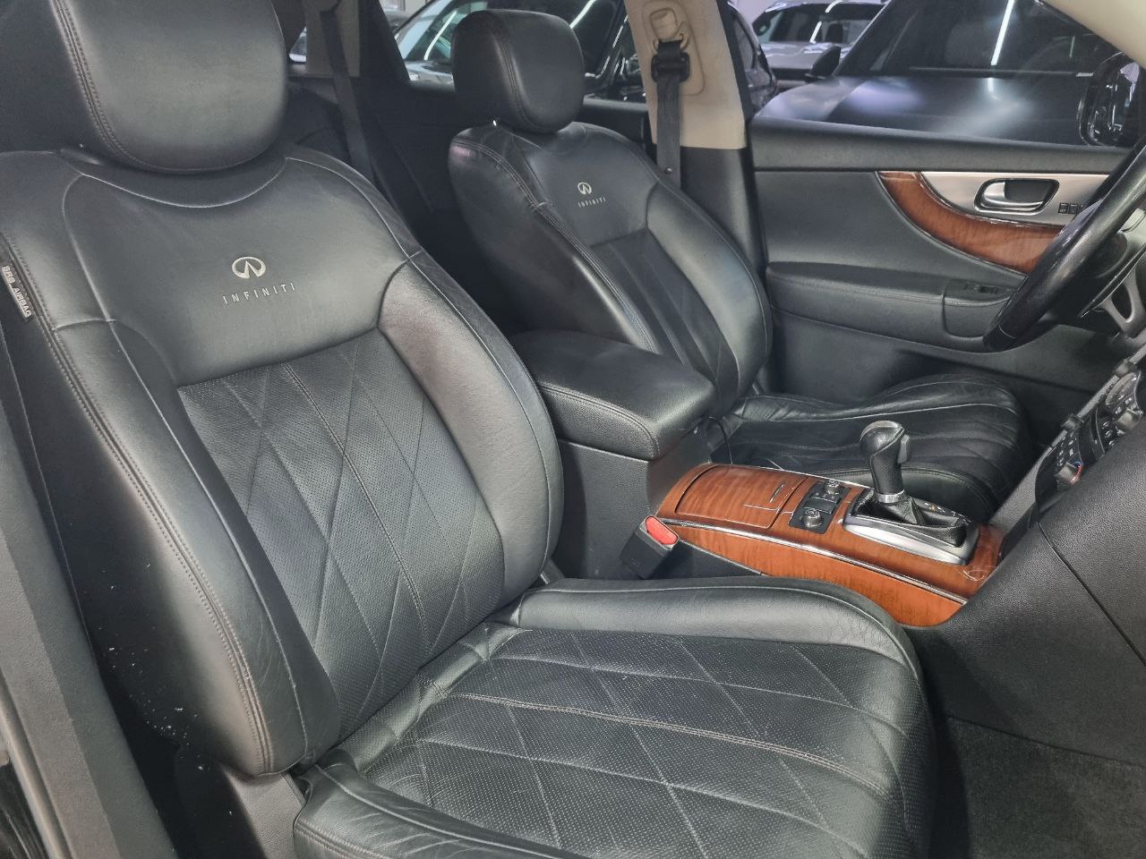 Infiniti FX