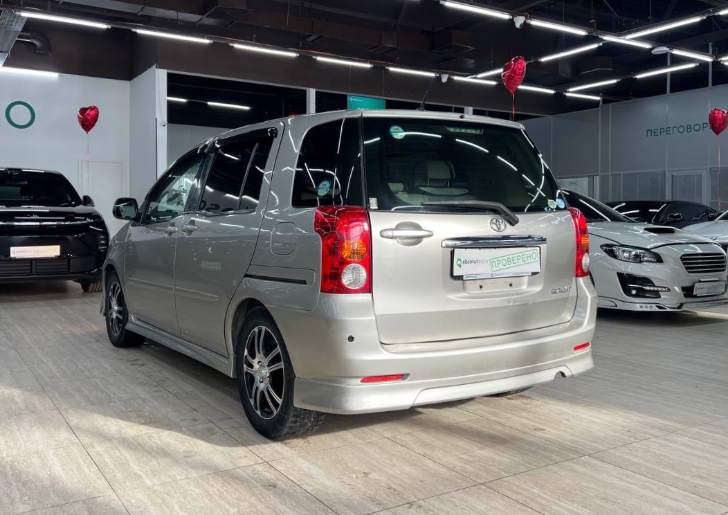 Toyota Raum
