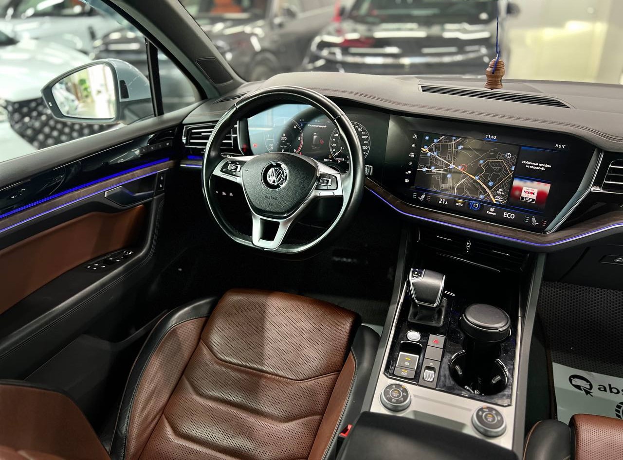 Volkswagen Touareg
