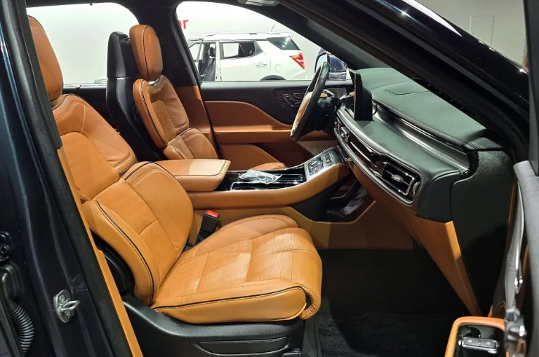 Lincoln Aviator