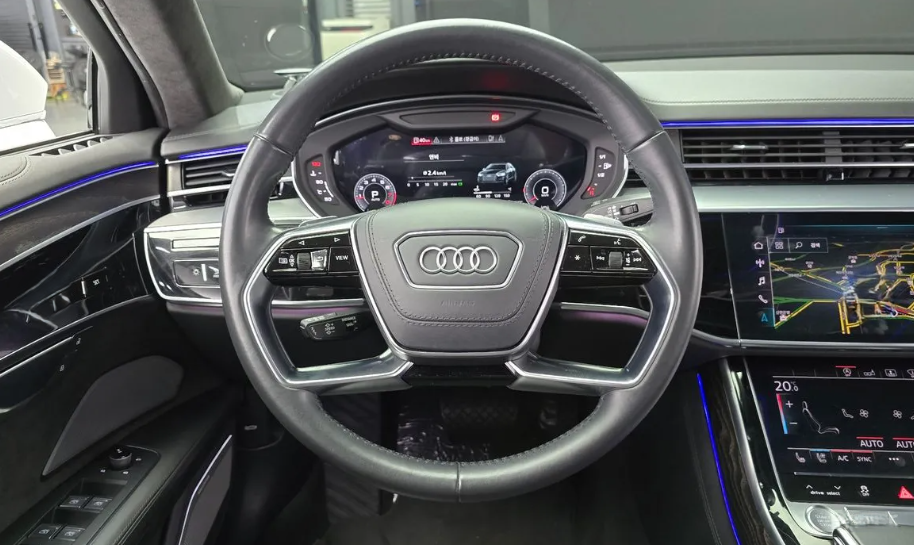 Audi A8
