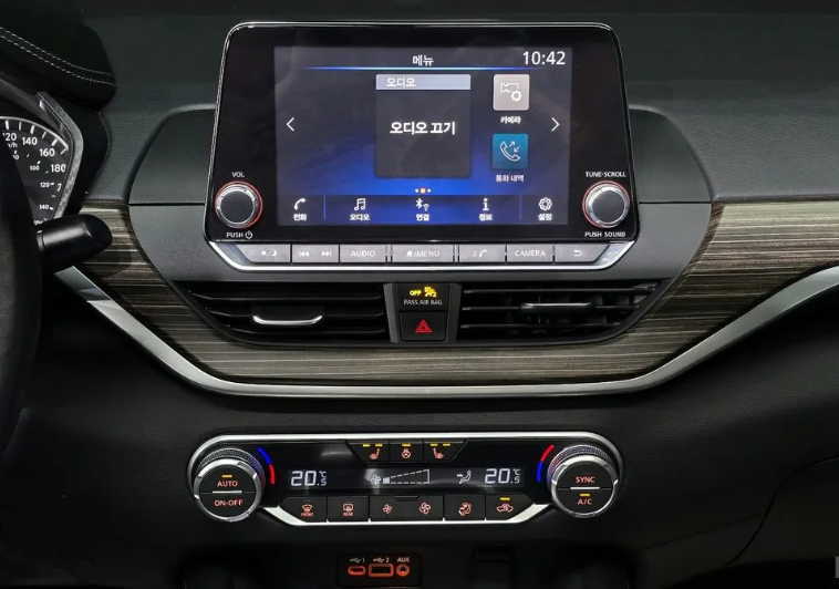 Nissan Altima