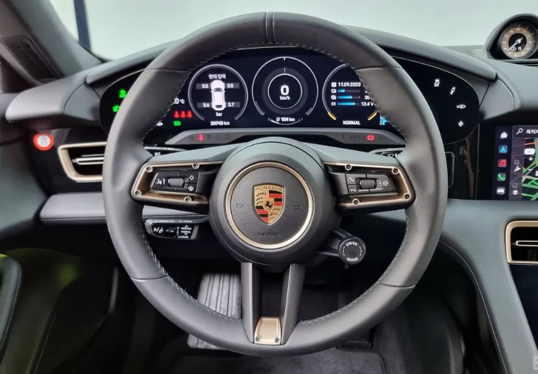 Porsche Taycan