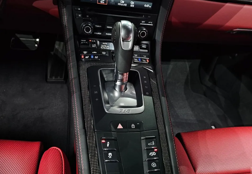 Porsche Cayman