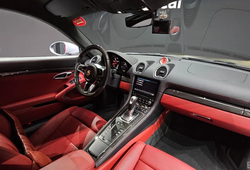 Porsche Cayman