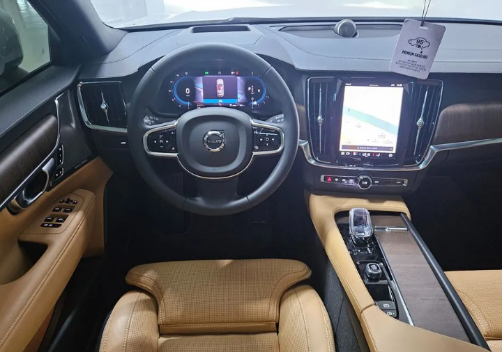 Volvo V90