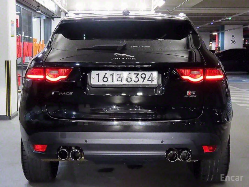 Jaguar F-Pace
