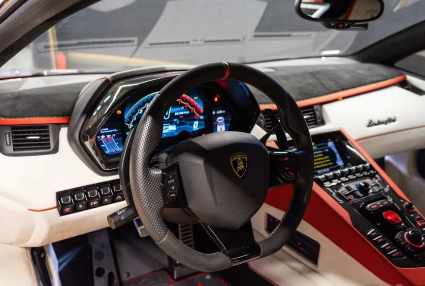 Lamborghini Aventador