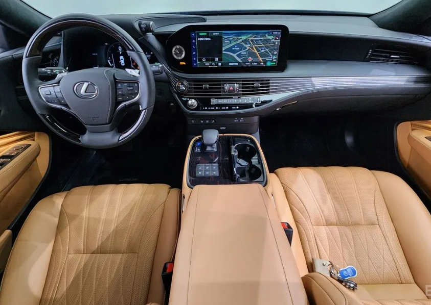 Lexus LS