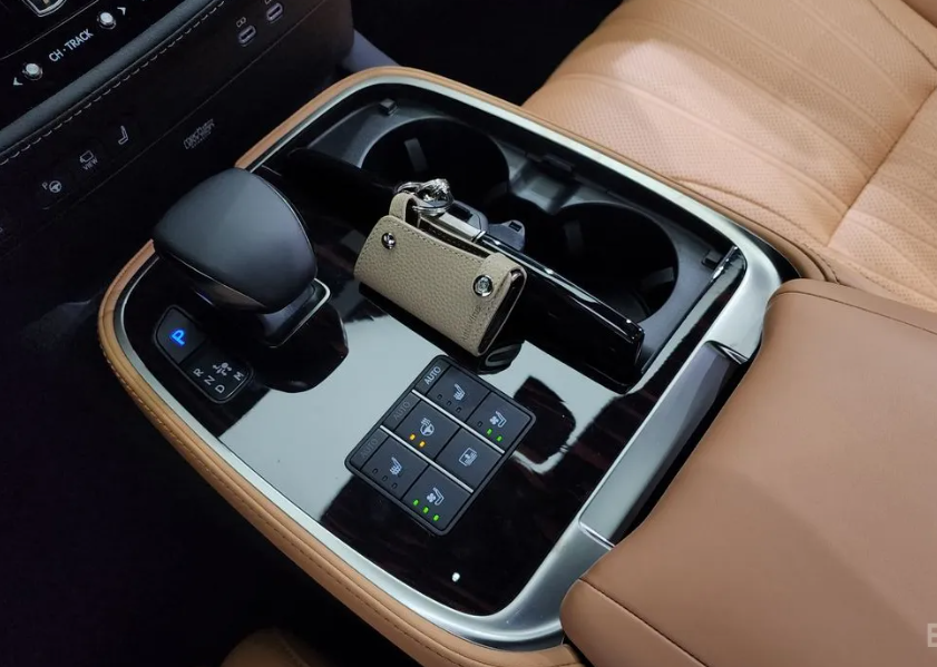 Lexus LS