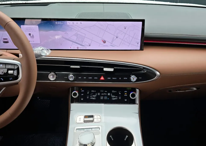 Genesis Gv70