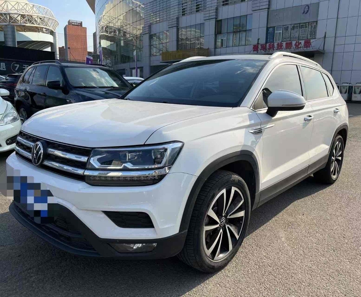 Volkswagen Tharu