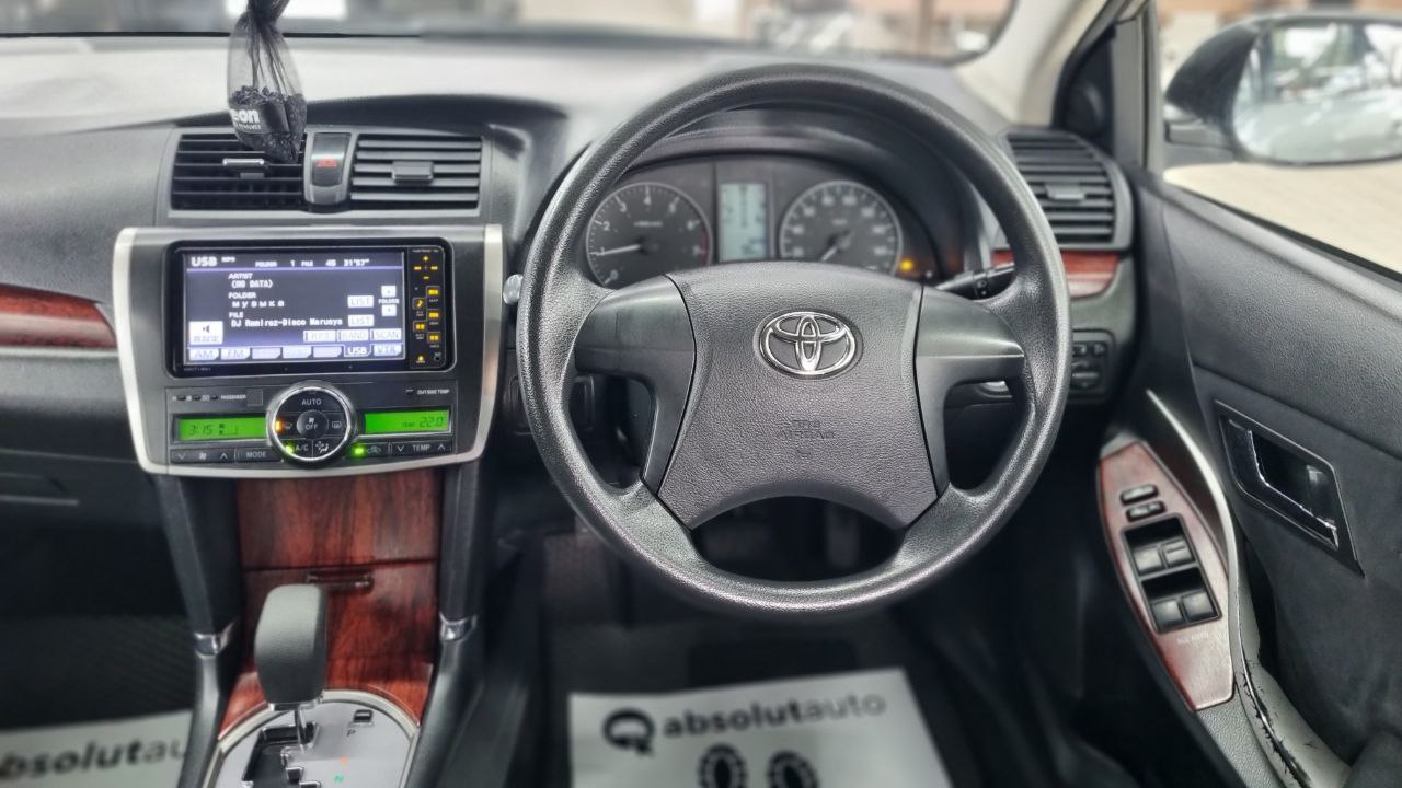 Toyota Premio