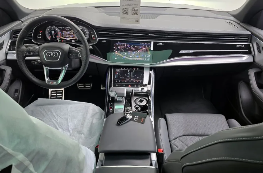Audi Q8