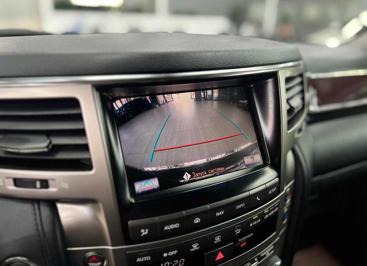 Lexus LX