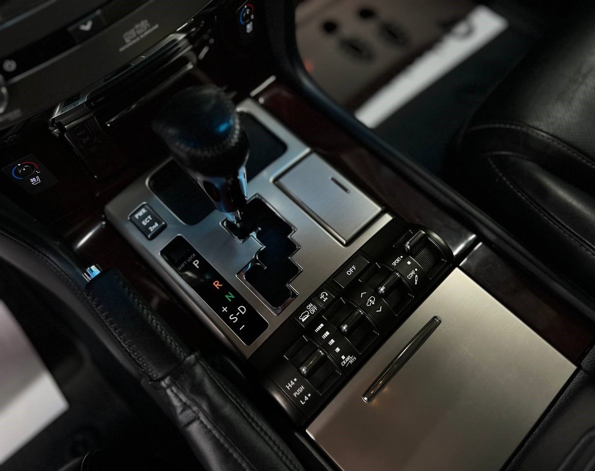 Lexus LX