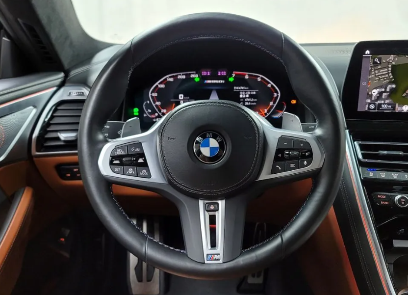 BMW 8 серия