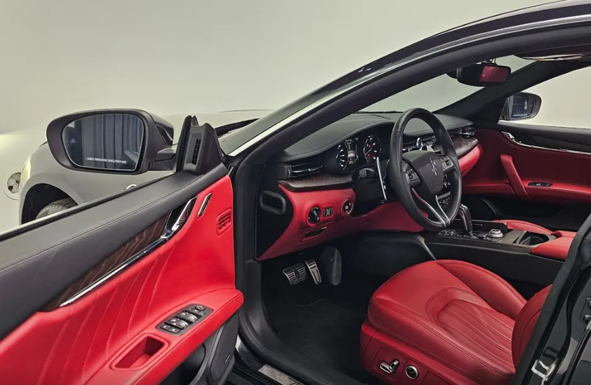 Maserati Quattroporte