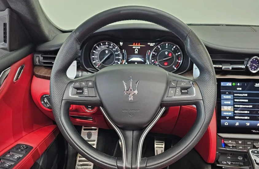 Maserati Quattroporte