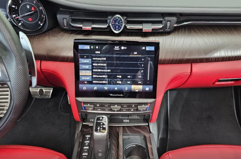 Maserati Quattroporte