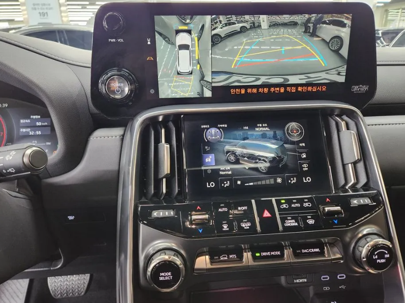 Lexus LX
