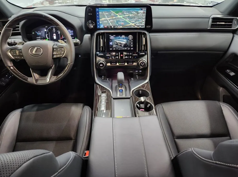 Lexus LX