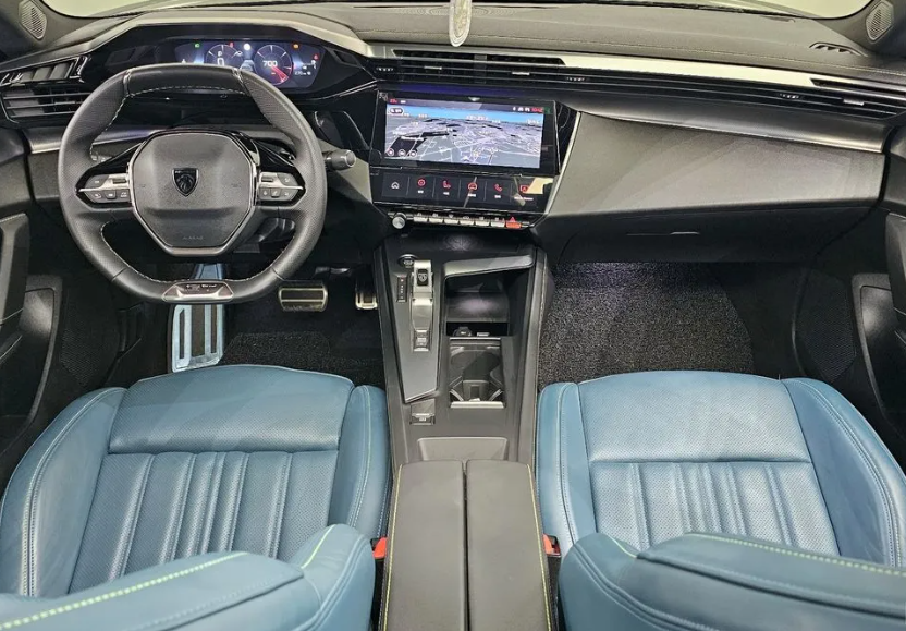 Peugeot 408