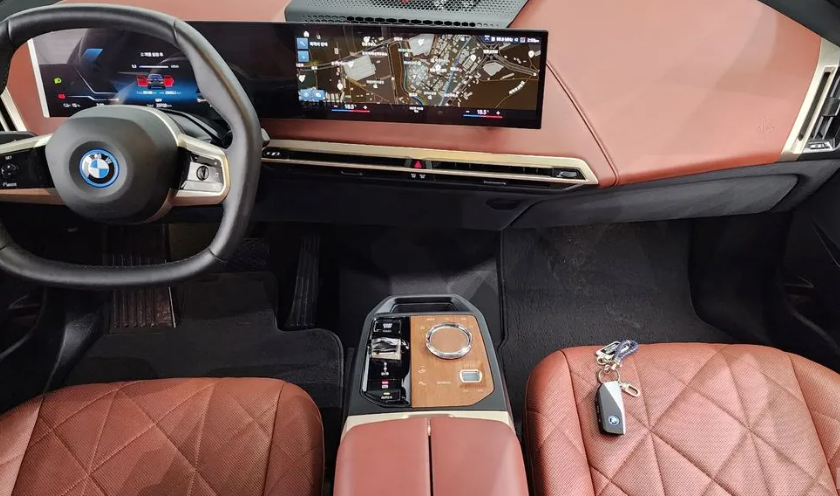 BMW iX