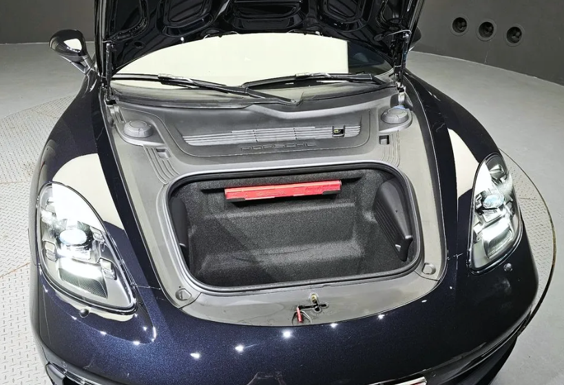 Porsche 718 Boxster