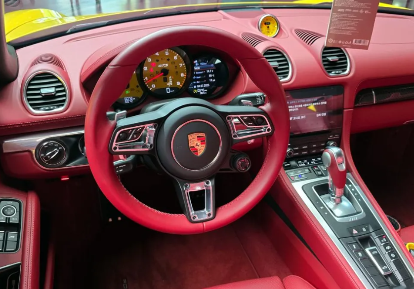 Porsche 718 Boxster