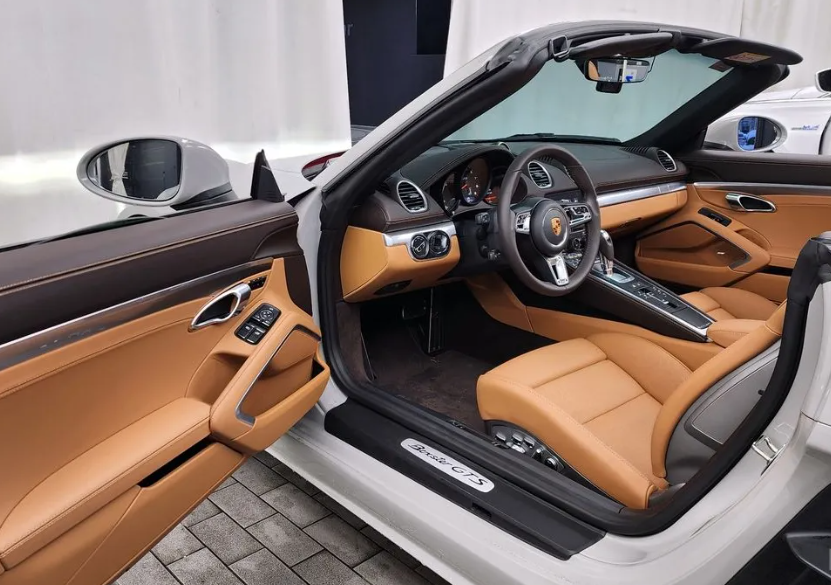 Porsche 718 Boxster