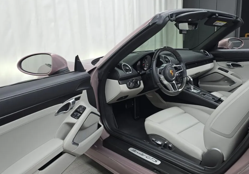 Porsche 718 Boxster