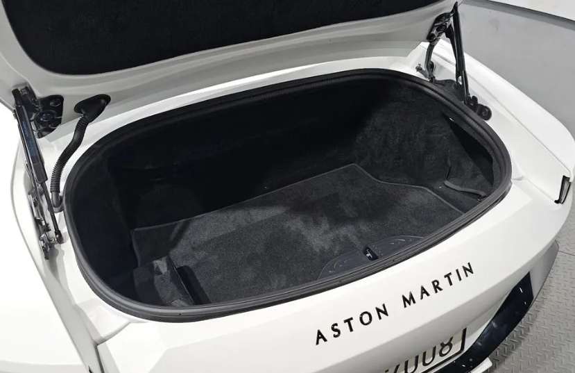 Aston Martin V8 Vantage