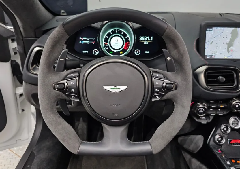 Aston Martin V8 Vantage