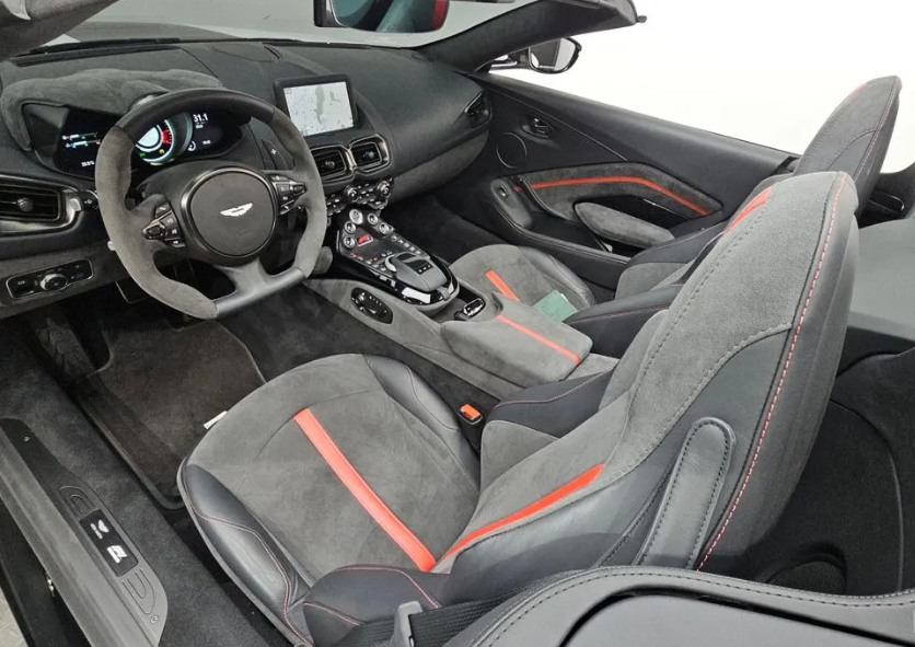 Aston Martin V8 Vantage