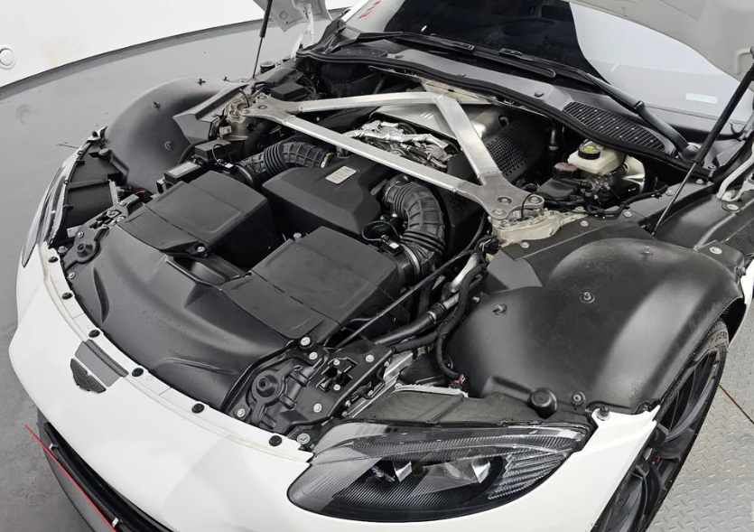 Aston Martin V8 Vantage