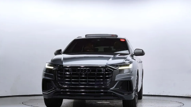 Audi Q8