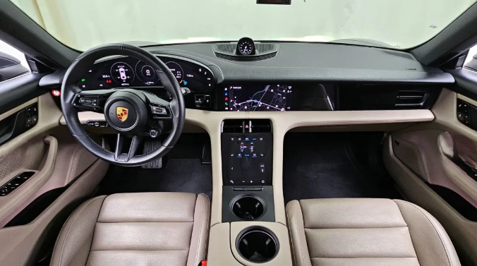 Porsche Taycan