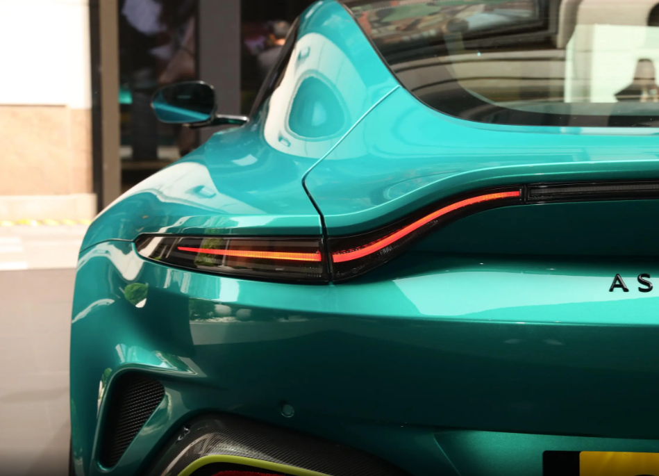 Aston Martin V8 Vantage