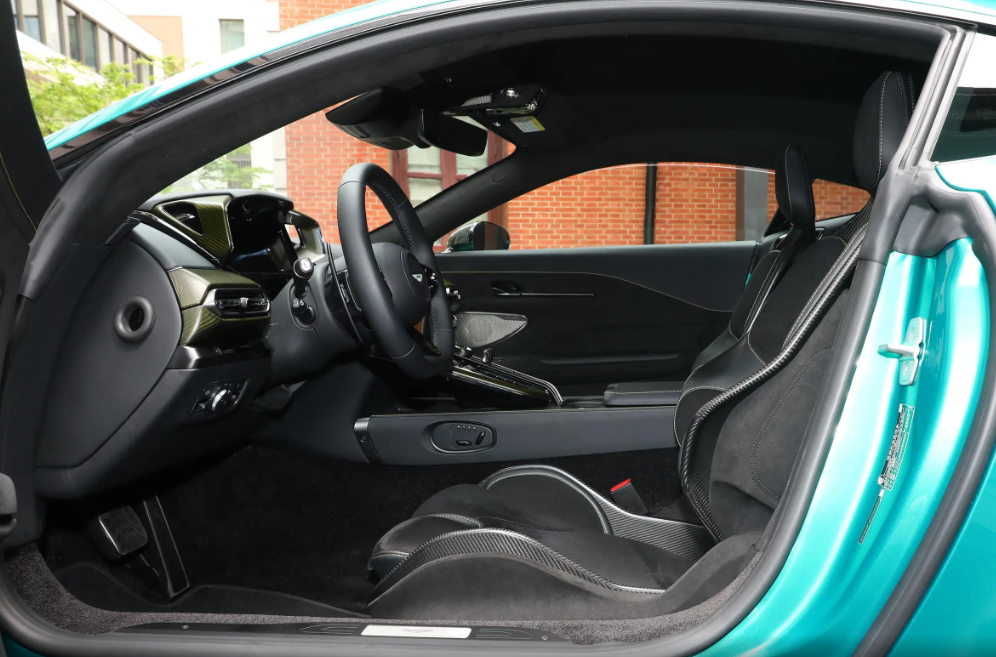 Aston Martin V8 Vantage