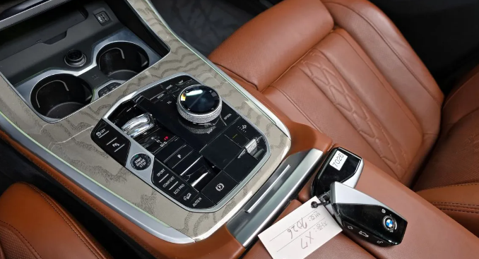 BMW X7