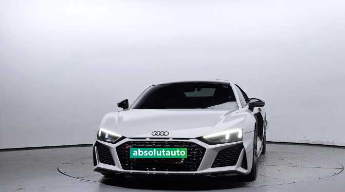Audi R8