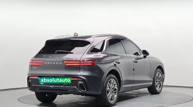Genesis Gv70
