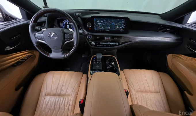 Lexus LS