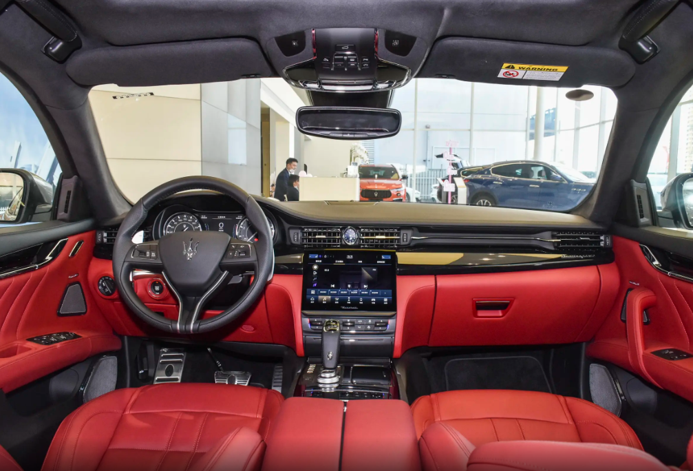 Maserati Quattroporte