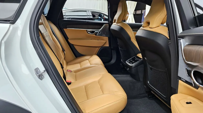 Volvo V90 Cross Country