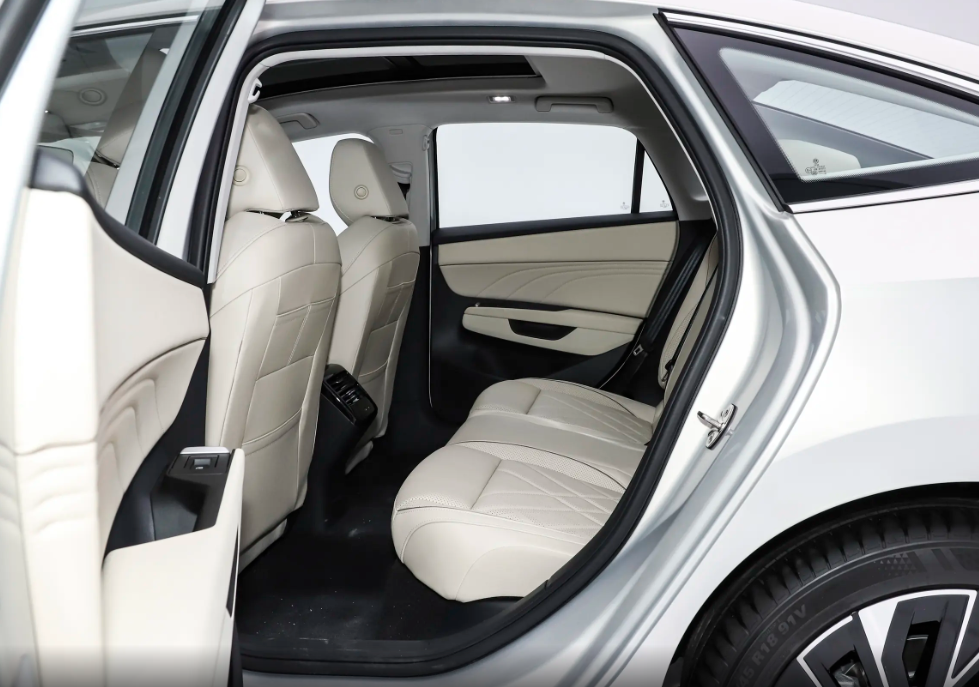 Volkswagen Sagitar L